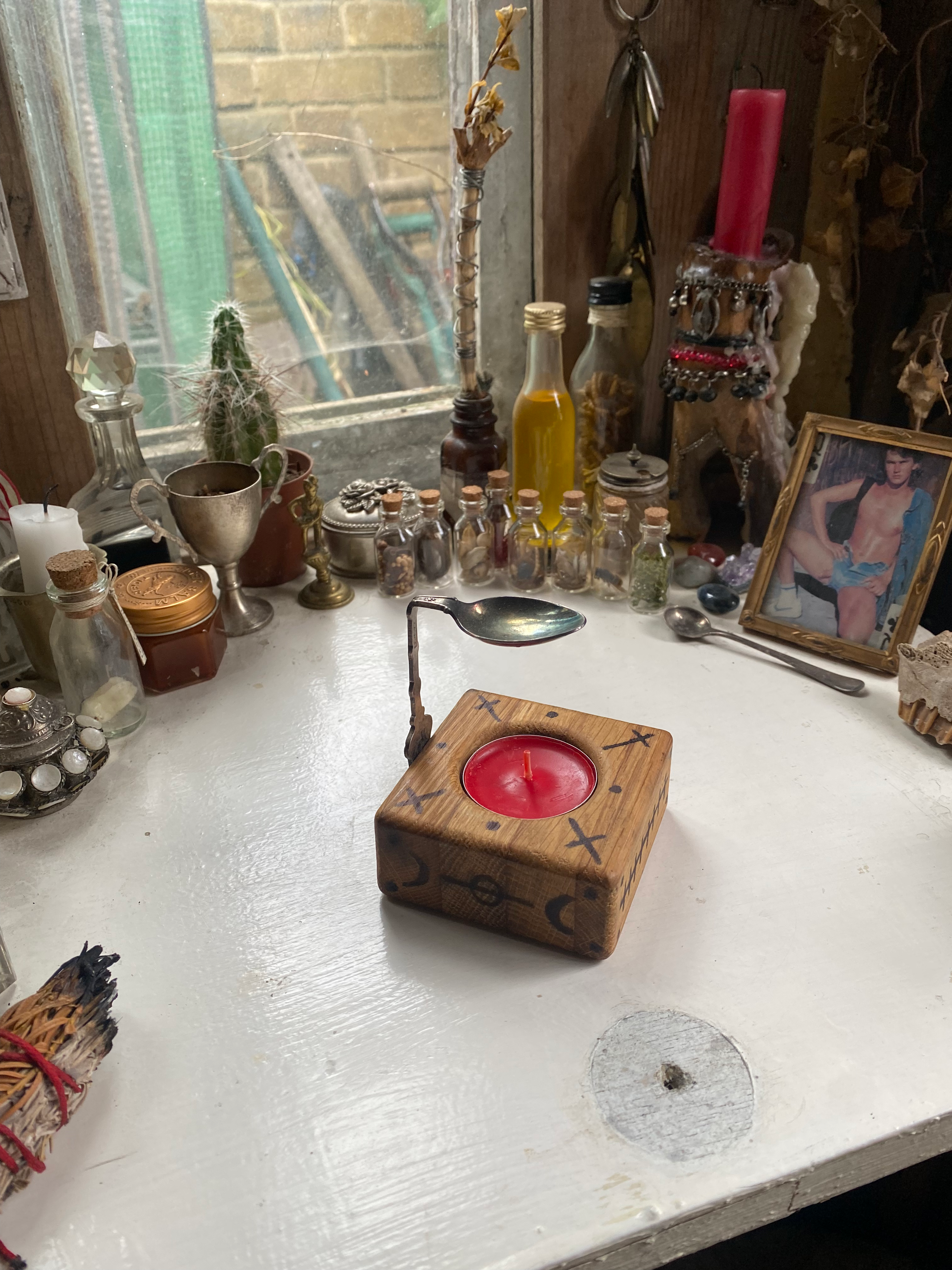 Wooden Essential Oil Burner image 2