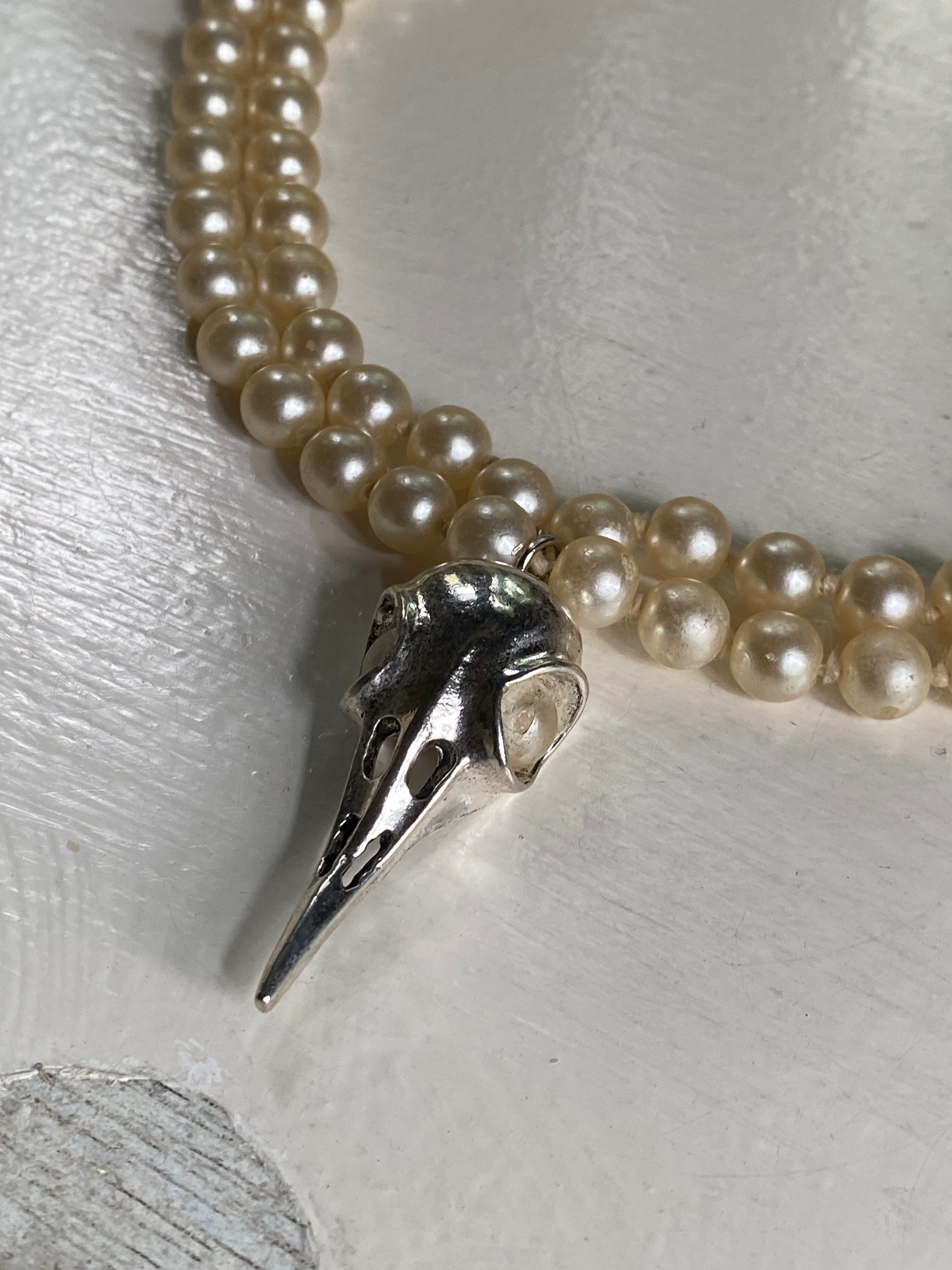 Large Pearl Necklace with Bird Skull image 3
