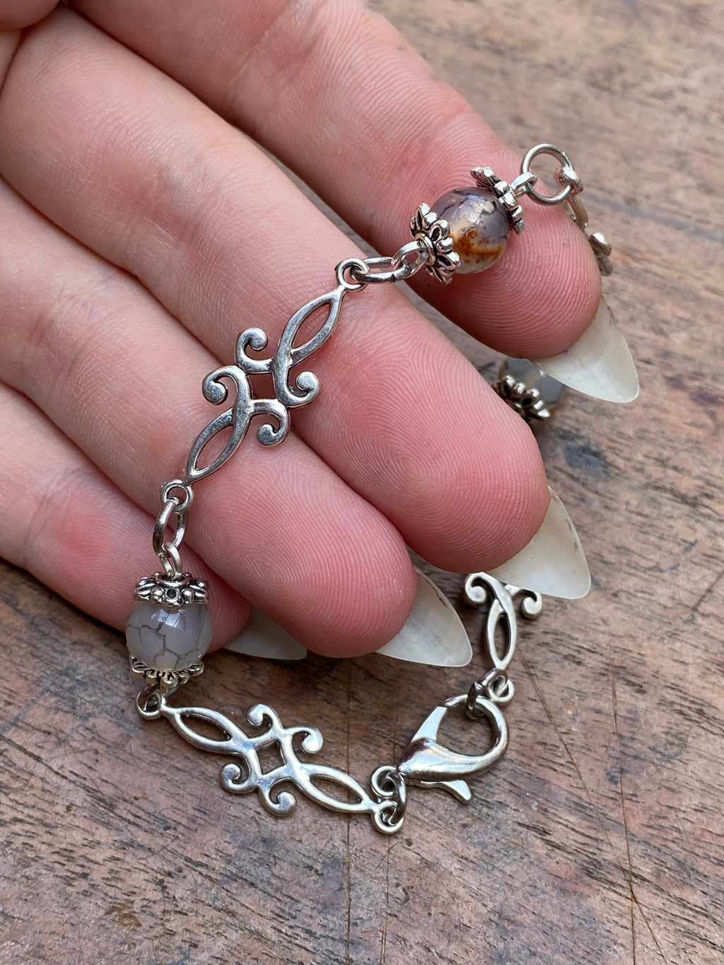 Dragon Vein Agate Bead Bracelet