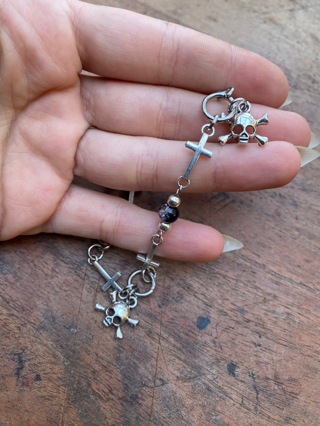 Skulls, Crosses and Cracked Glass Beads Bracelet