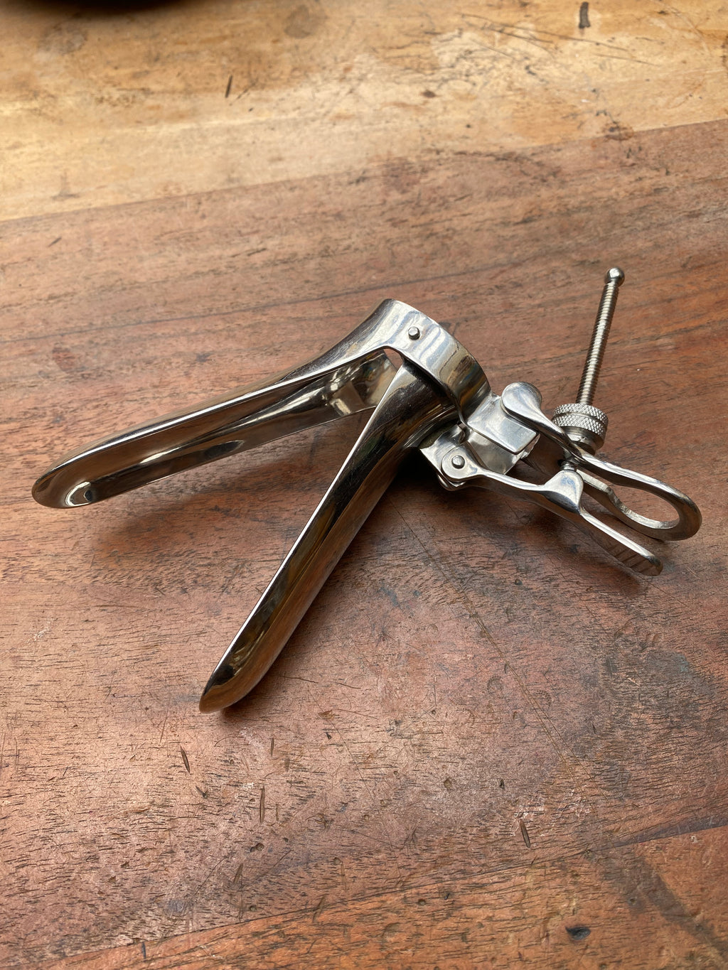 Vintage Metal Speculum