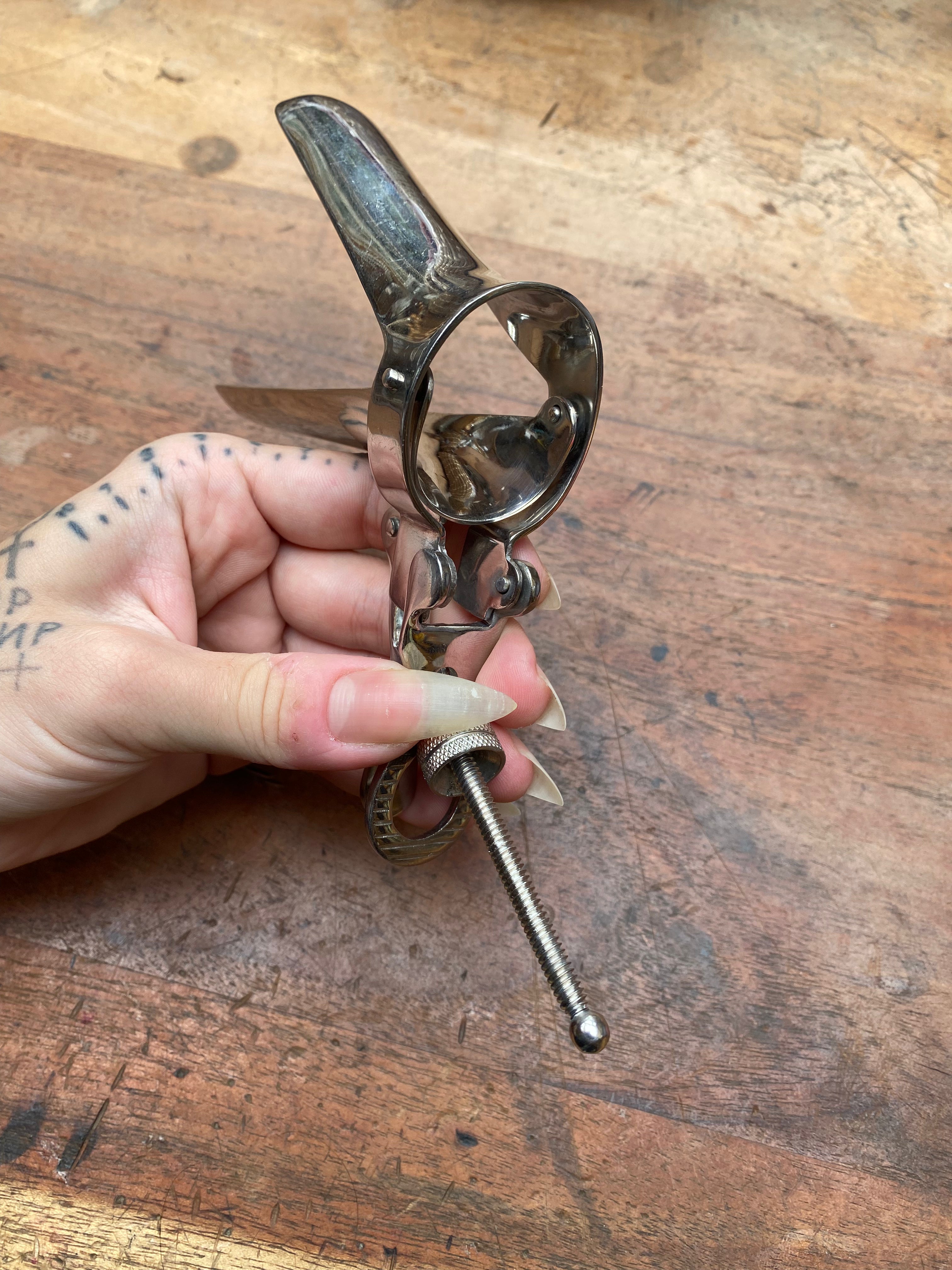 Vintage Metal Speculum