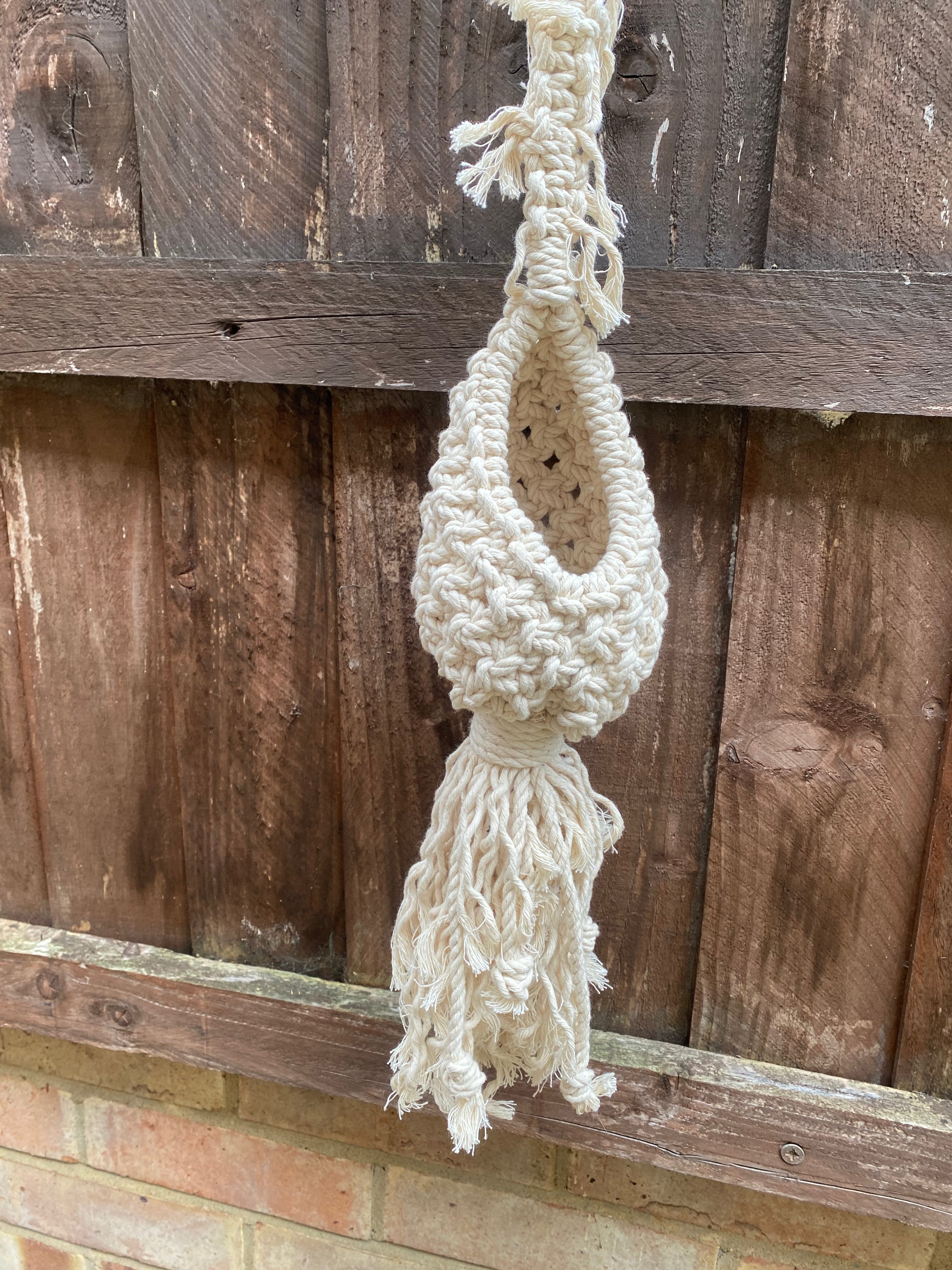 Macrame Hanging 'Spine' Basket