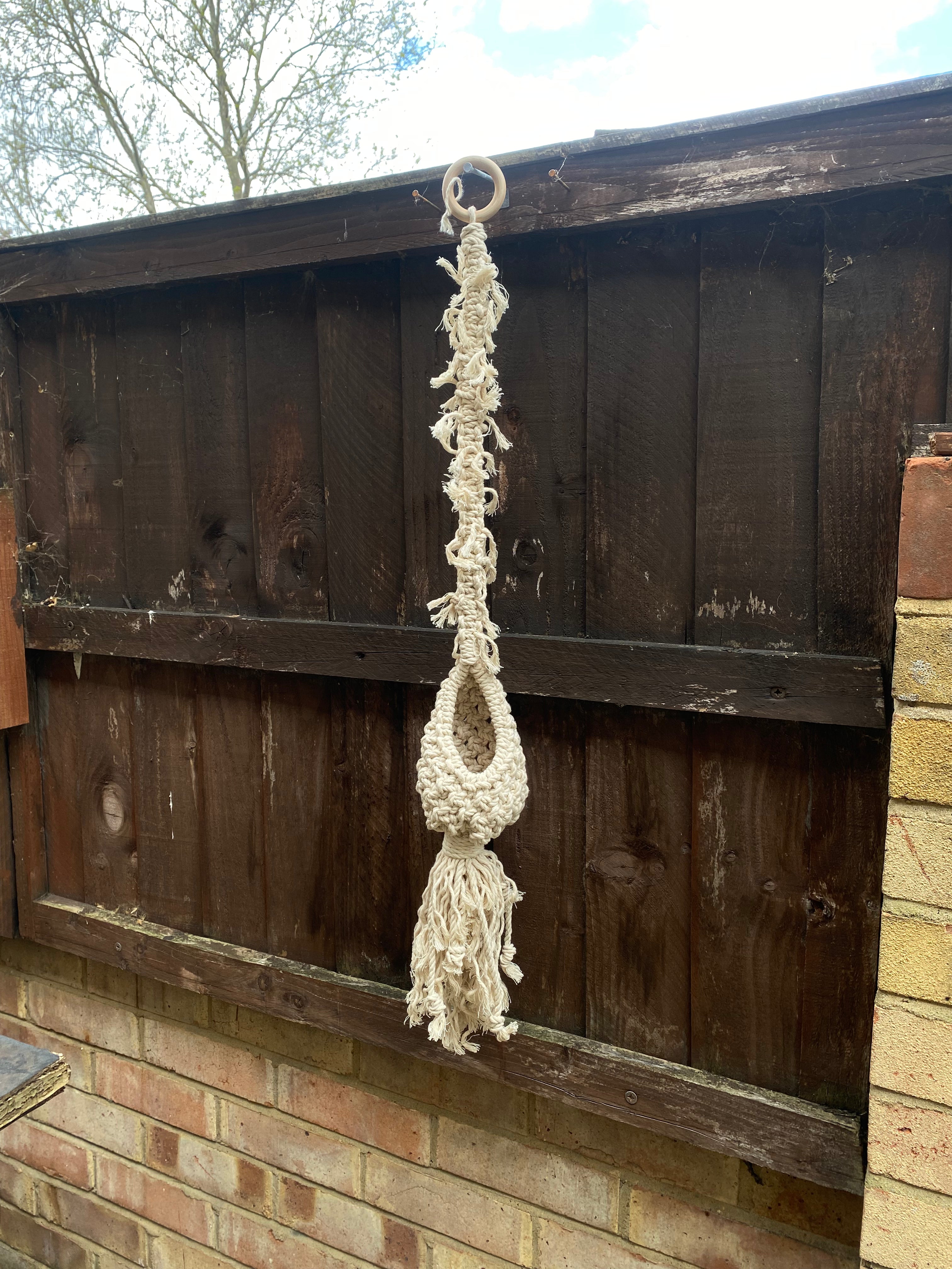 Macrame Hanging 'Spine' Basket