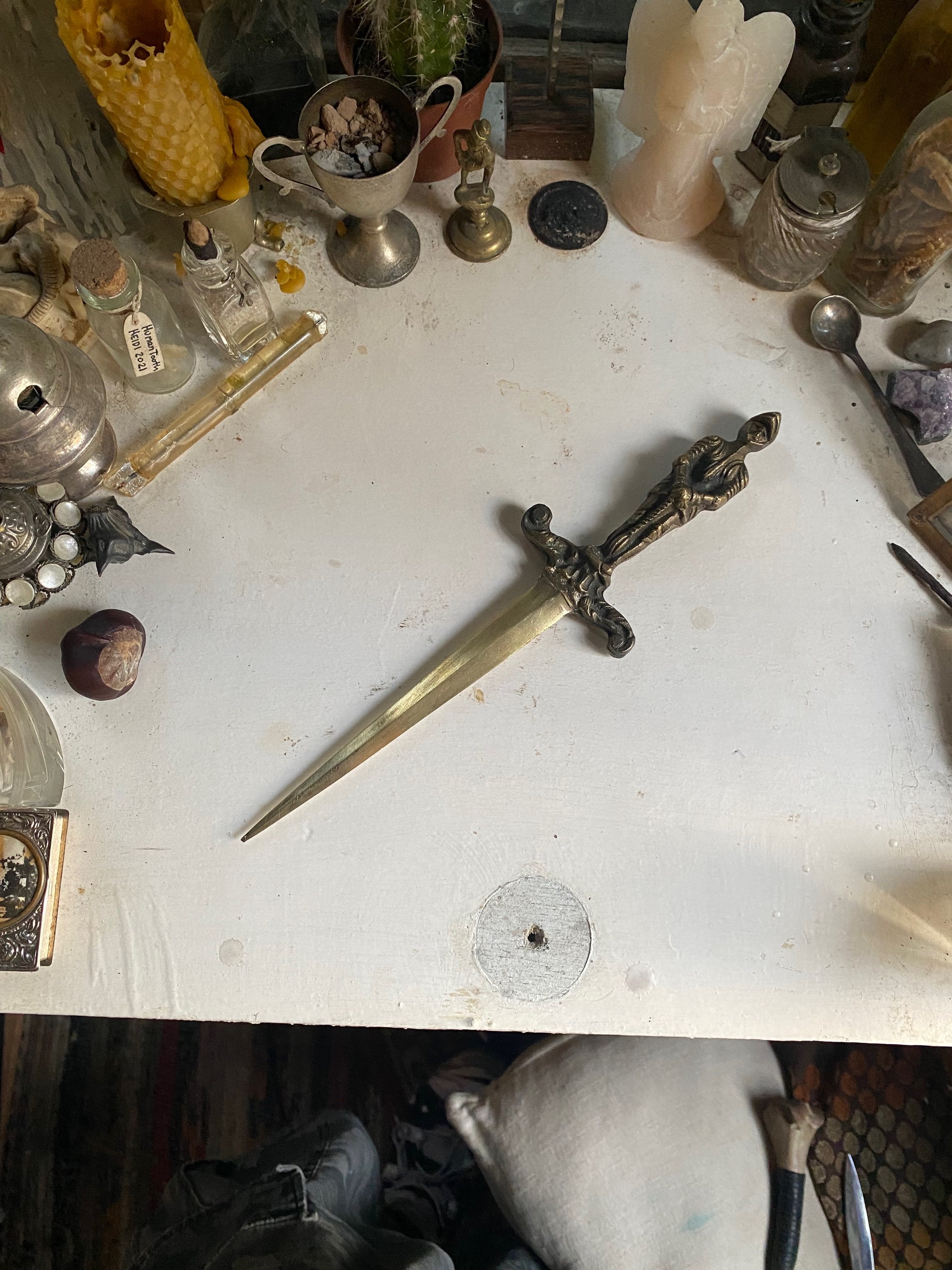Brass Knight Handle Dagger image 0